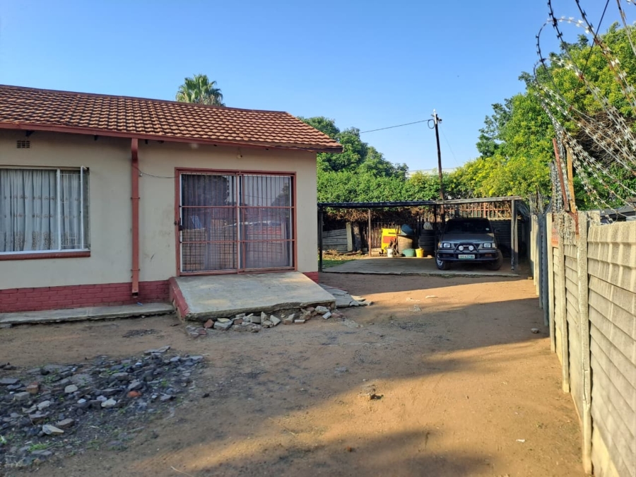 3 Bedroom Property for Sale in Oos Einde North West